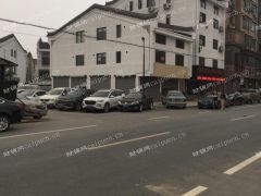 神秘的餐饮黄金位置，周围家家饭店赢钱，独幢无转让费。心诚面聊