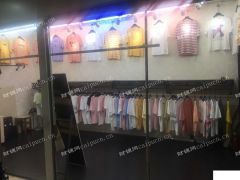 北站小商品市场服装店低价出租